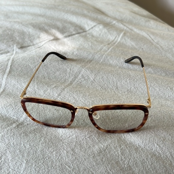 Tortoise Gucci Glasses (No Prescription) - Picture 3 of 4